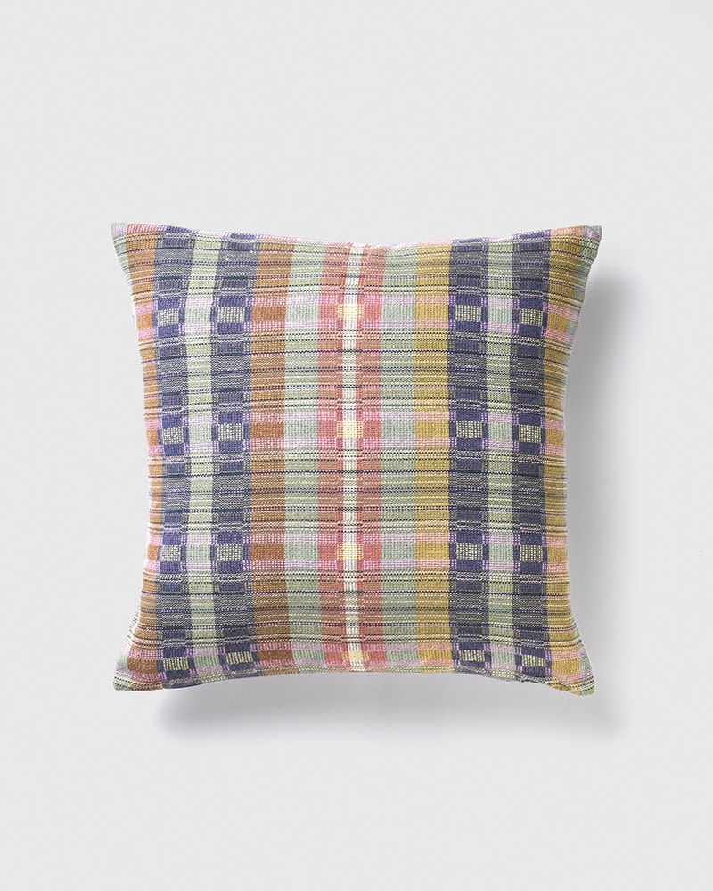 Mungo_Miro_Cushion_Lily_MUNGO0299