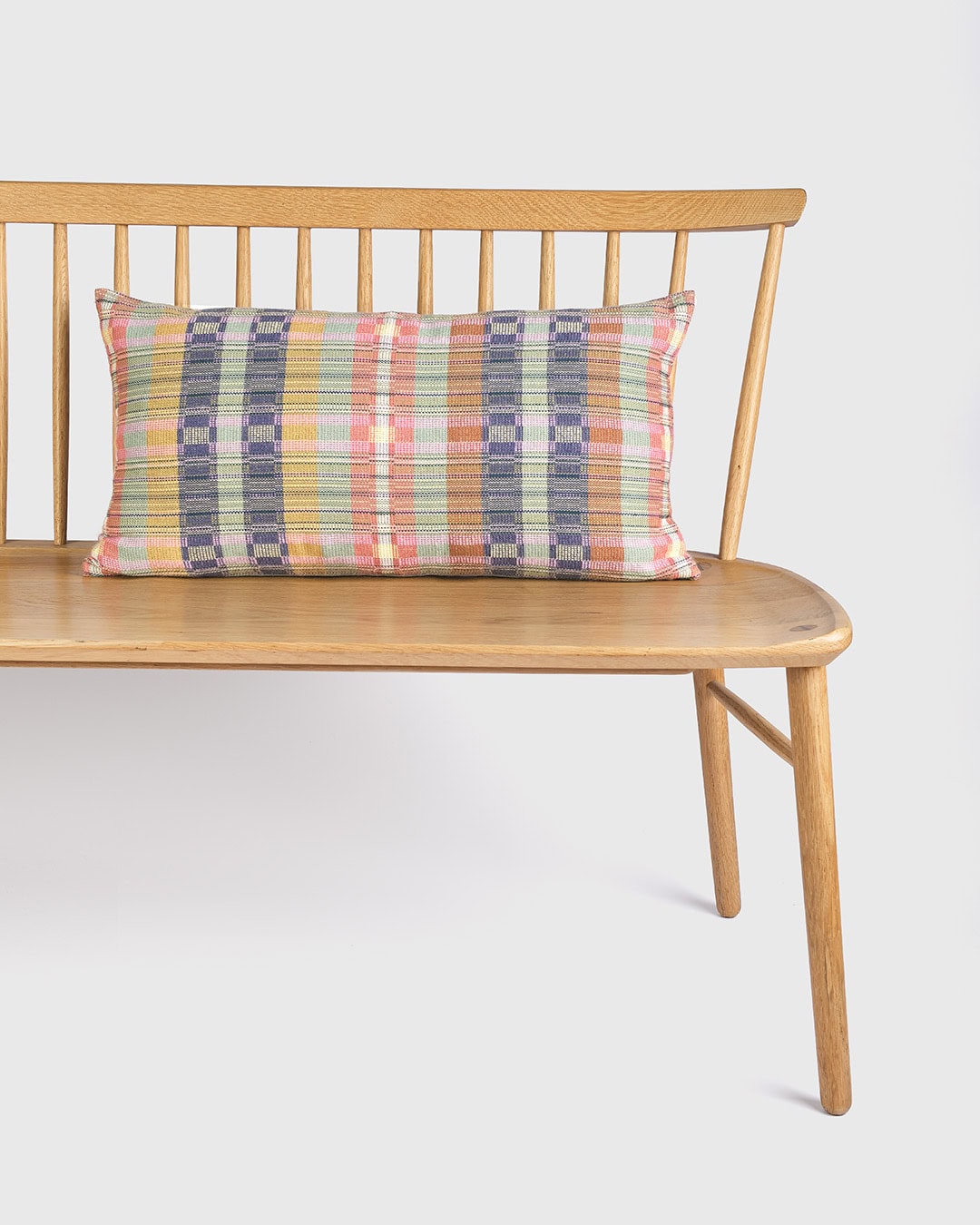 Mungo_Miro_Cushion_Lumber_Lily_MUNGO0396